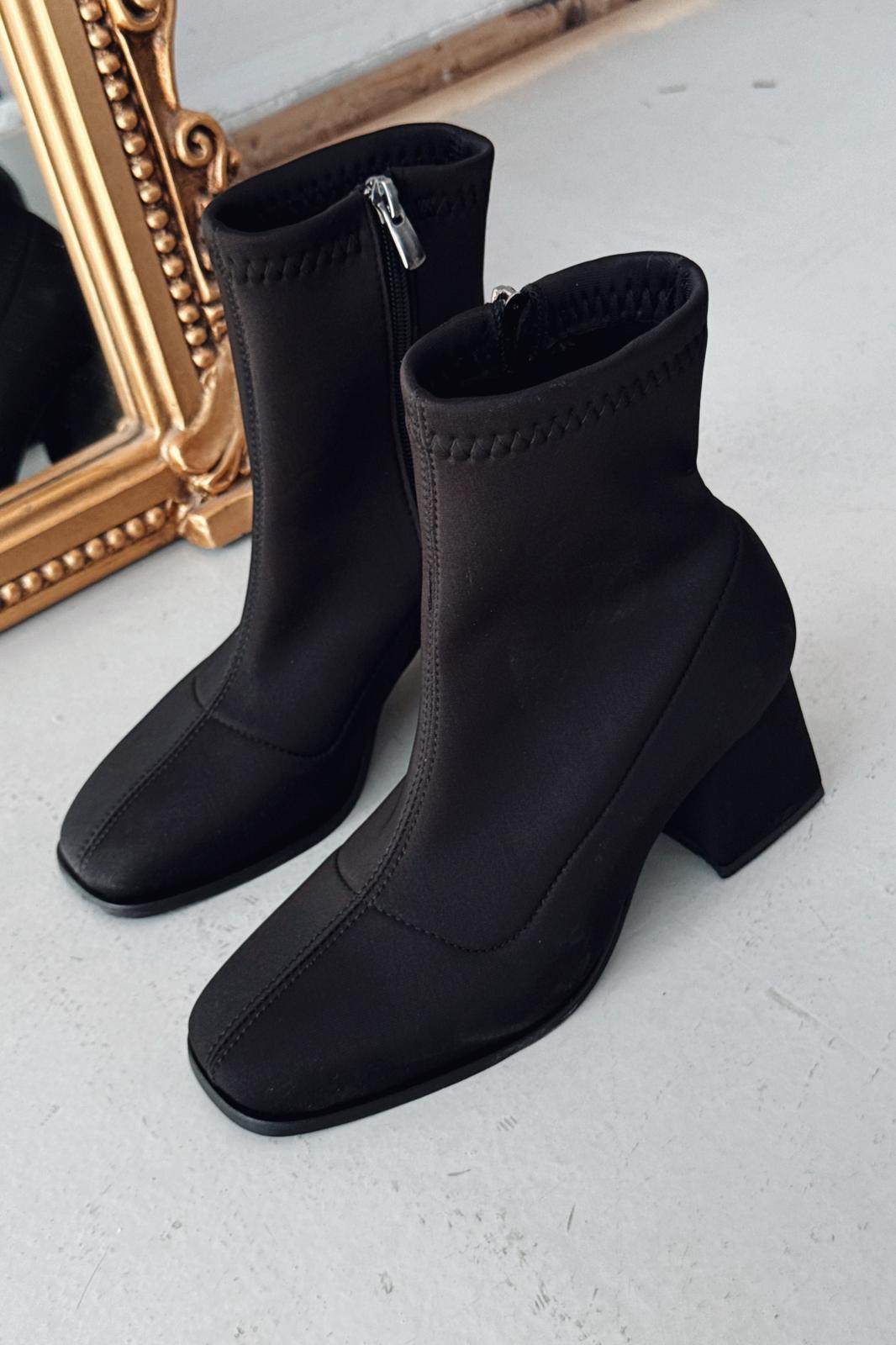 Nifora Kadın Topuklu Streç Bot Siyah Dalgıç Kumaş - ILOVESHOES