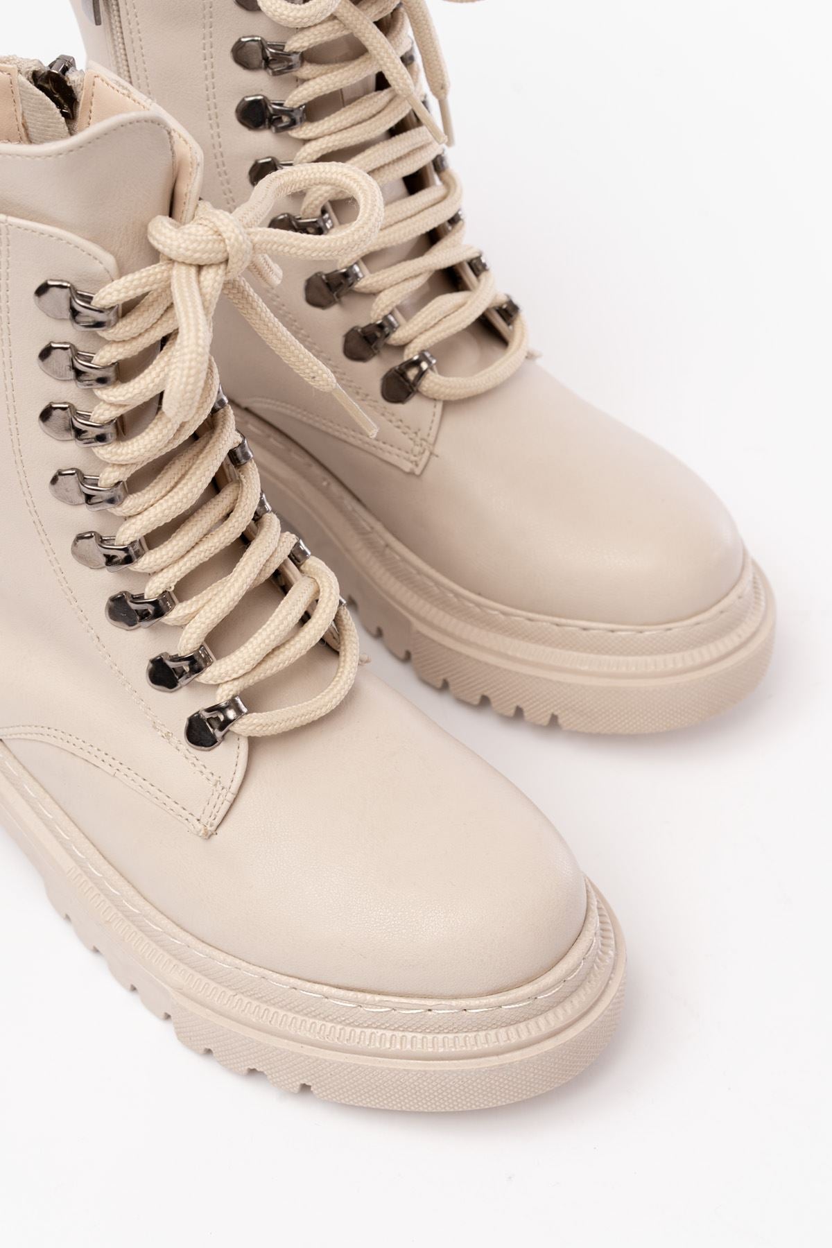 Dervin Bej Bağcıklı Fermuarlı Günlük Kadın Bot