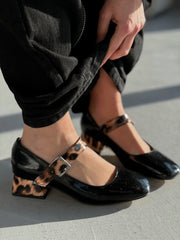 Lexyro Siyah Rugan Leo Detaylı Kalın Topuklu Kadın Ayakkabı