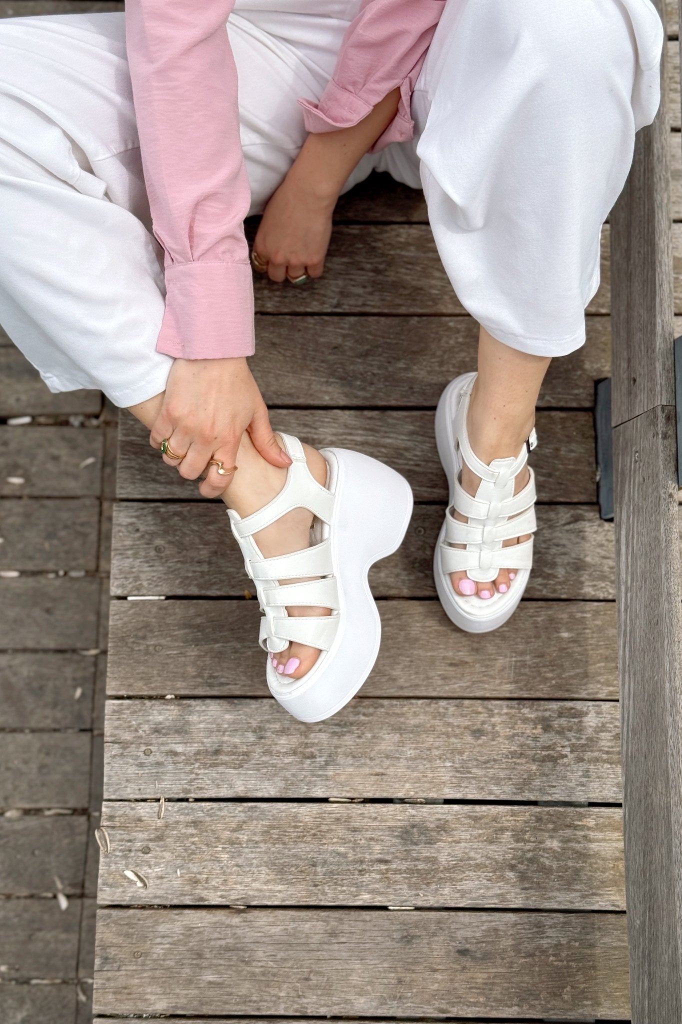 Oneyas Mat Deri Kadın Topuklu Sandalet Beyaz - ILOVESHOES Türkiye