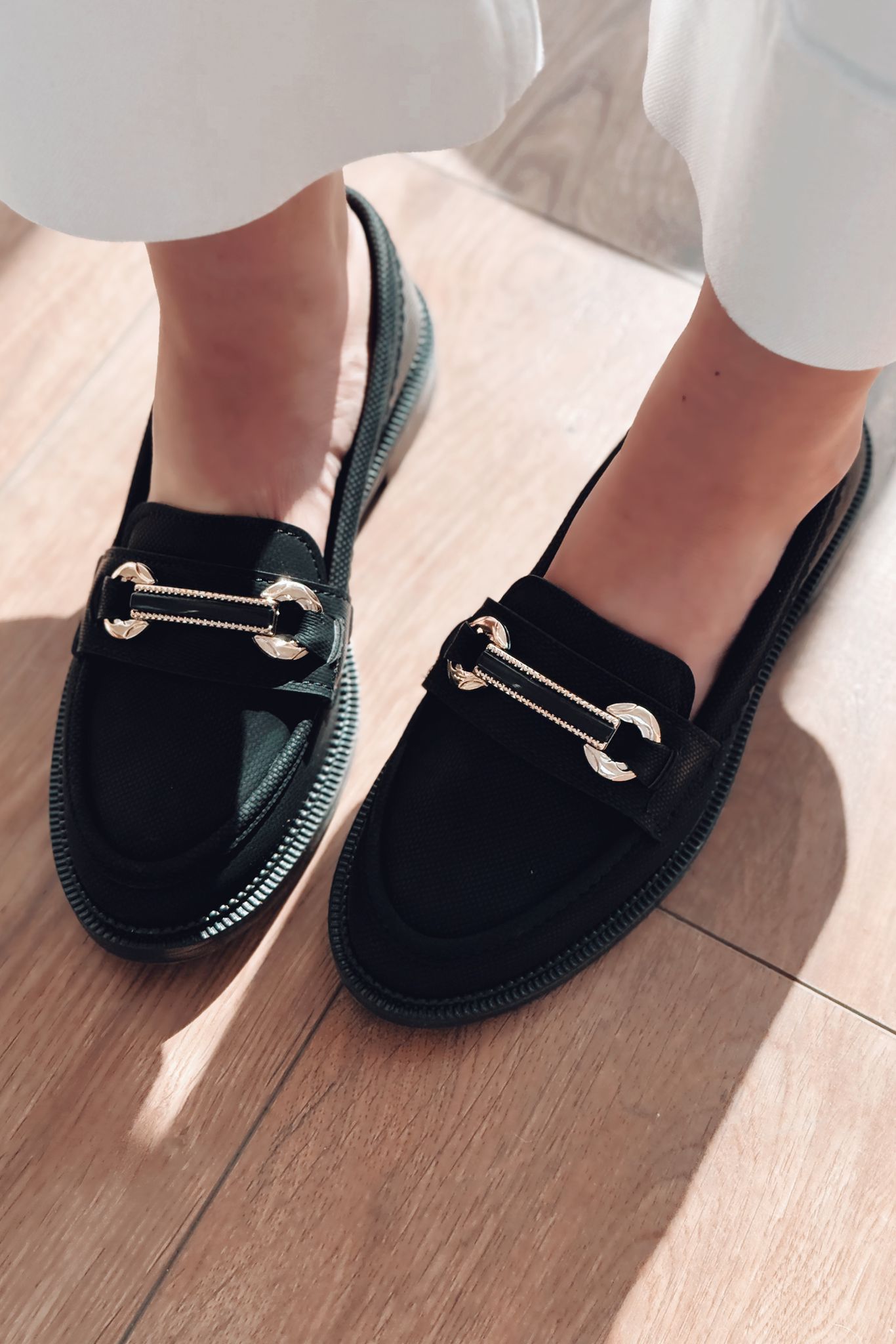Duvra Nubuk Siyah Gold Toka Detaylı Kadın Loafer - ILOVESHOES