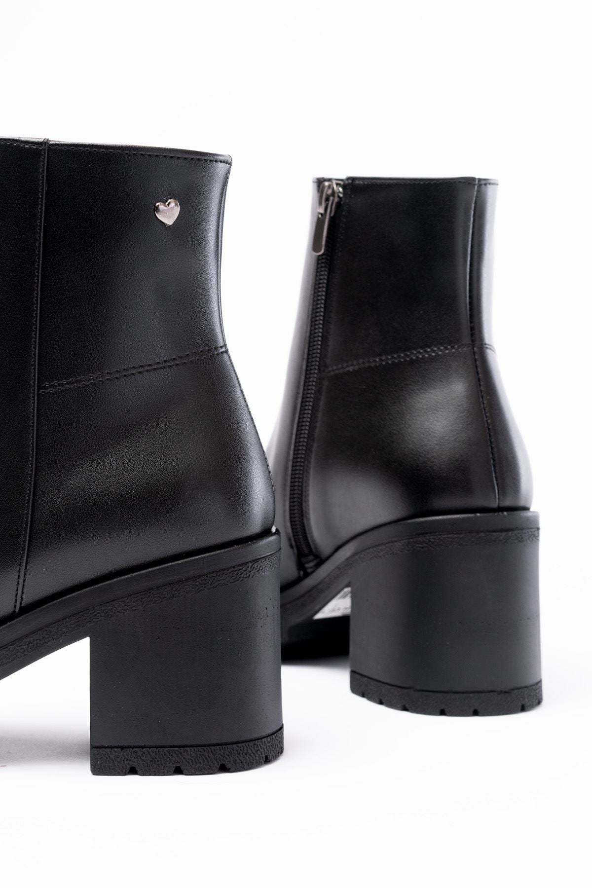 Fivra Siyah Fermuarlı Kalın Topuklu Günlük Kadın Bot