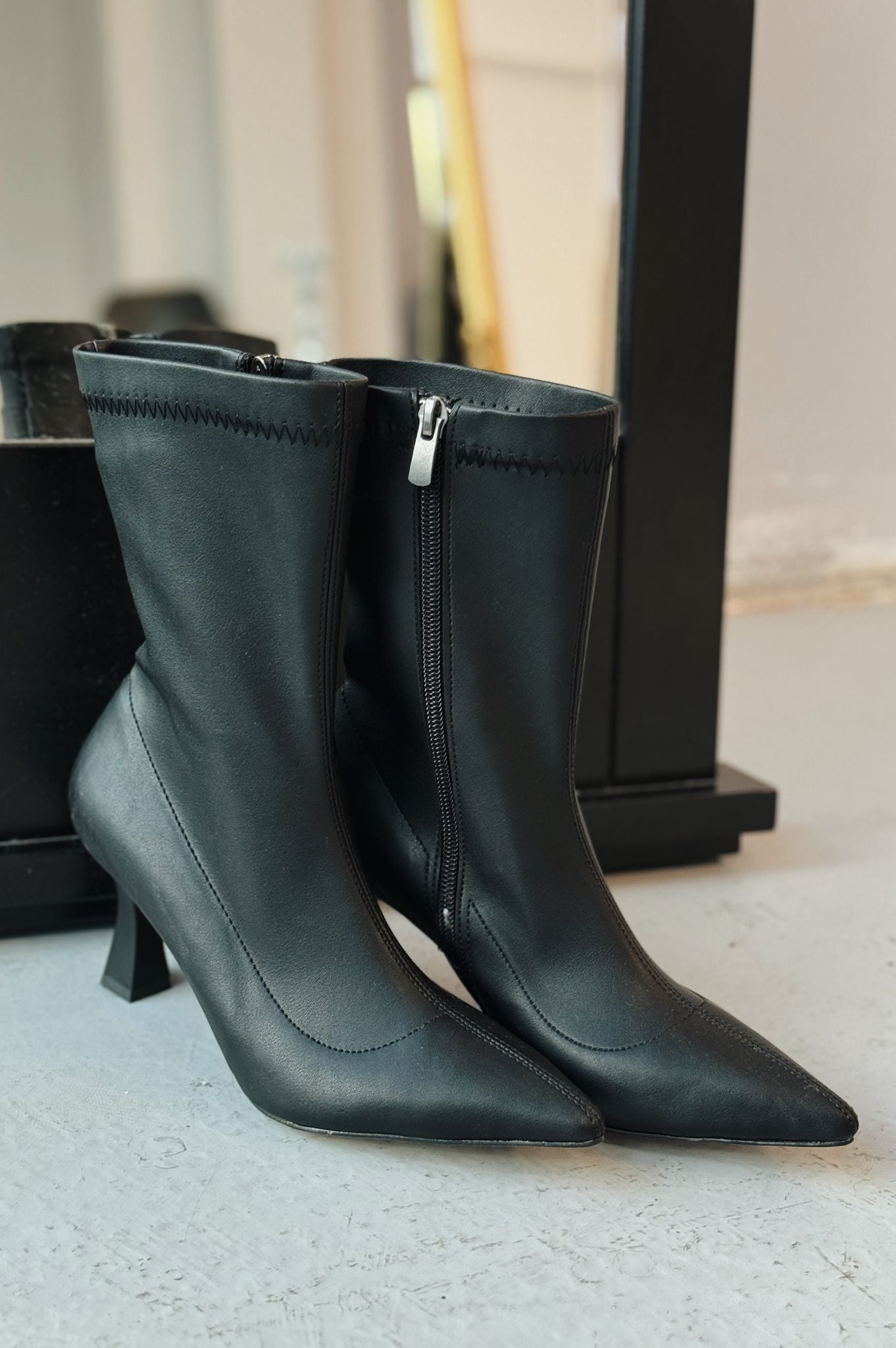 Daysen Streç Mat Deri Siyah Topuklu Bot - ILOVESHOES