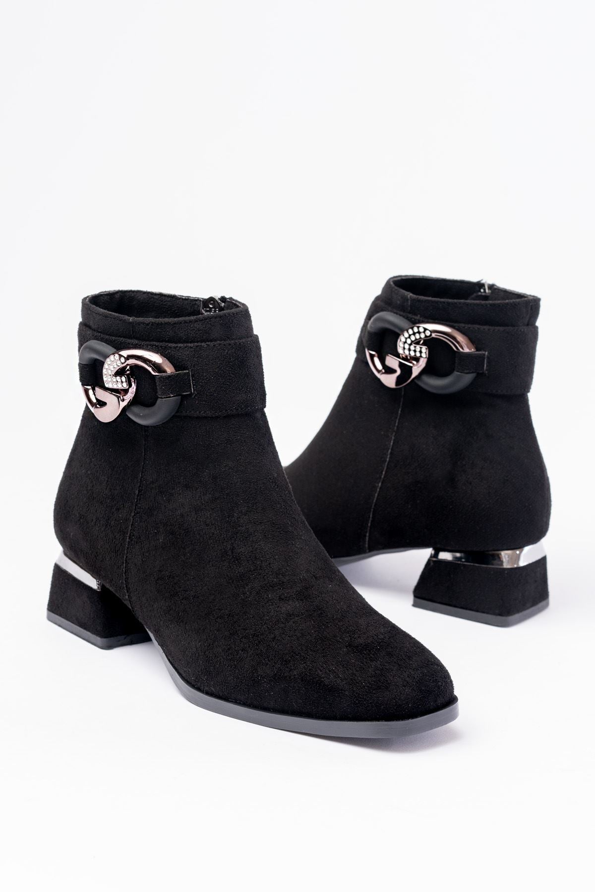 Ferilo Siyah Süet Toka Aksesuarlı Topuklu Fermuarlı Günlük Kadın Bot - ILOVESHOES