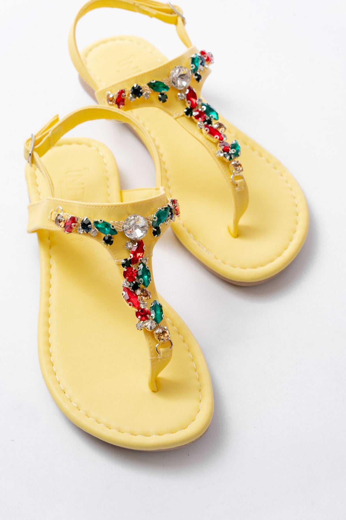 Selvion Mat Deri Sarı Renkli Taşlı Parmak Arası Kadın Sandalet