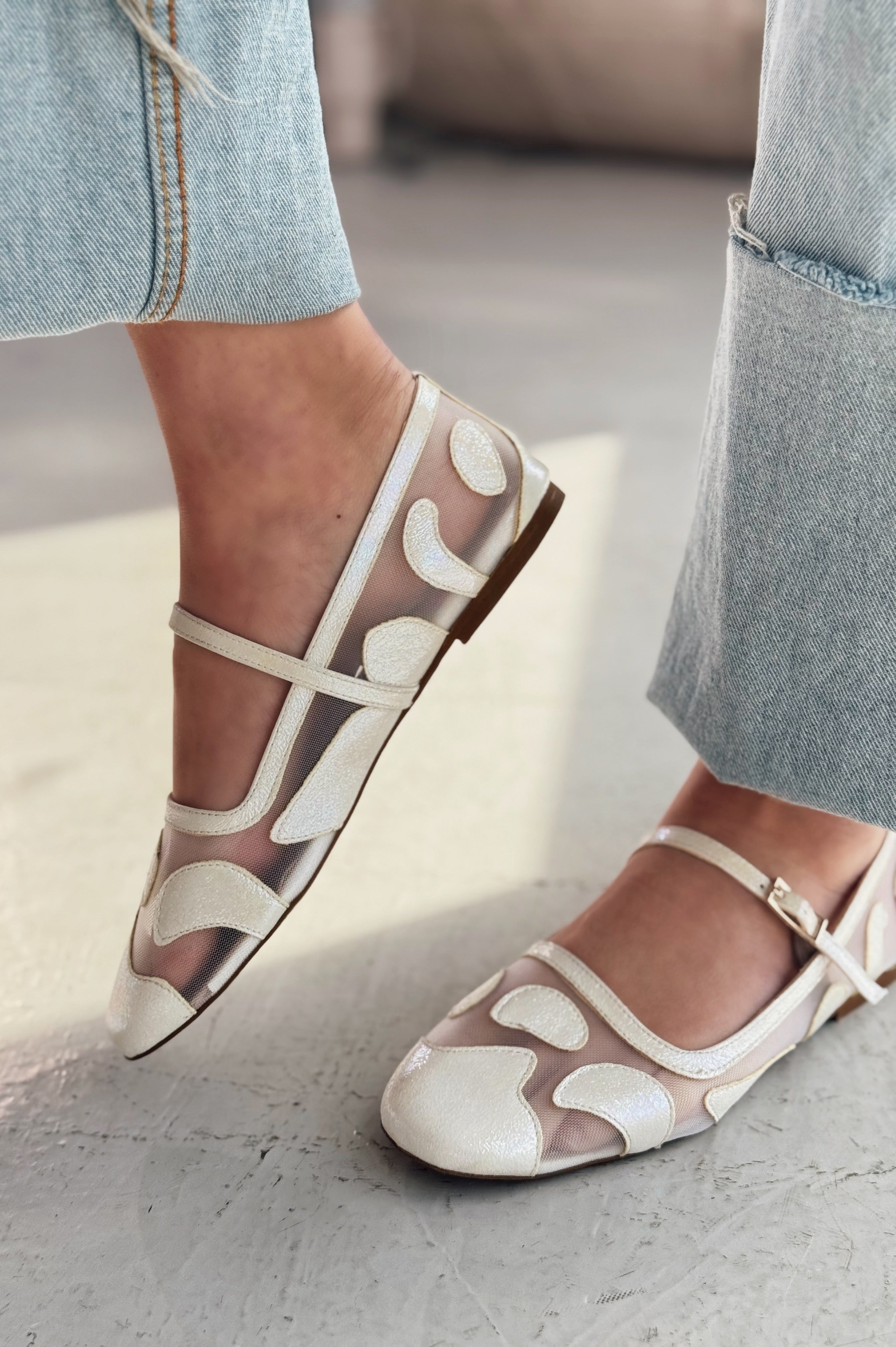 Sartil Nakış Detaylı Metalik Beyaz Tül Babet