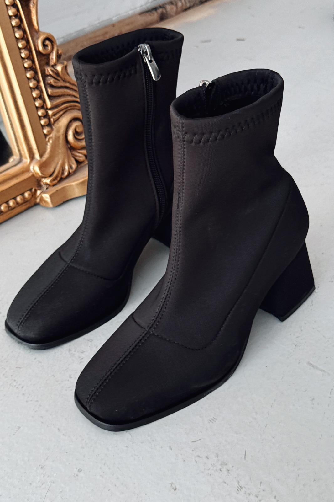 Nifora Kadın Topuklu Streç Bot Siyah Dalgıç Kumaş - ILOVESHOES