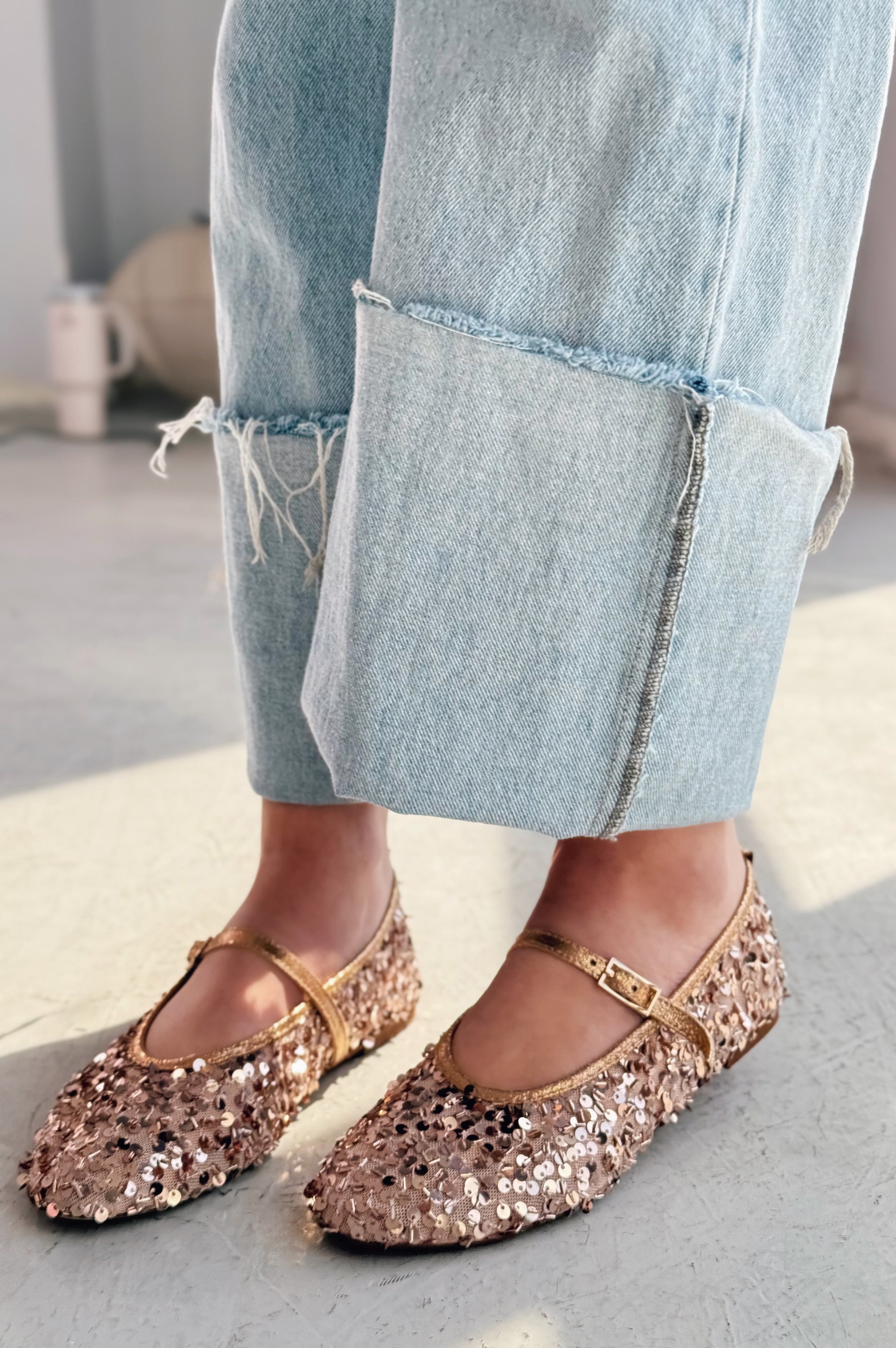 Talen Pul Detaylı Bronz Babet