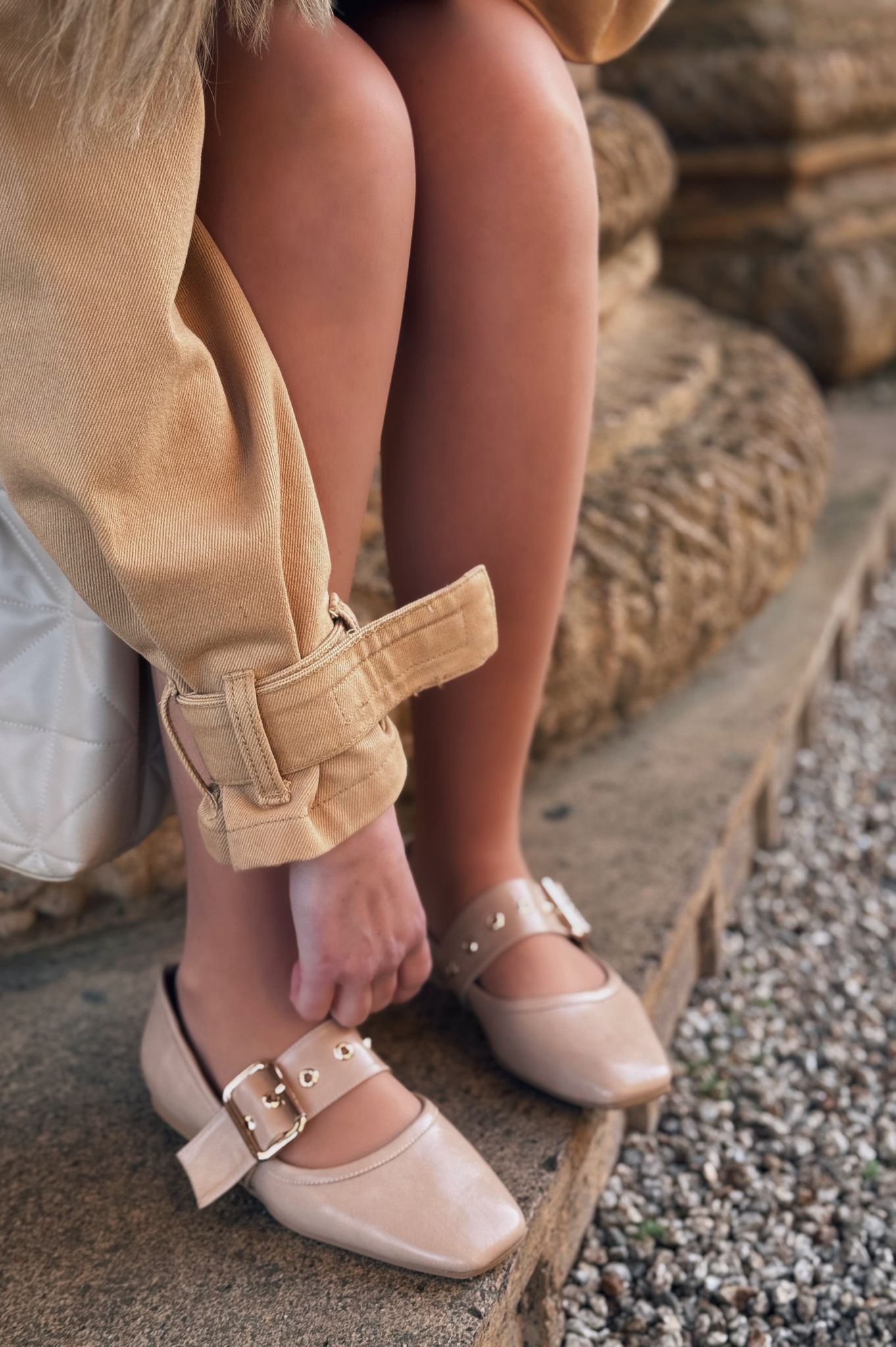 Halvor Mat Deri Bant Detaylı Nude Kadın Babet