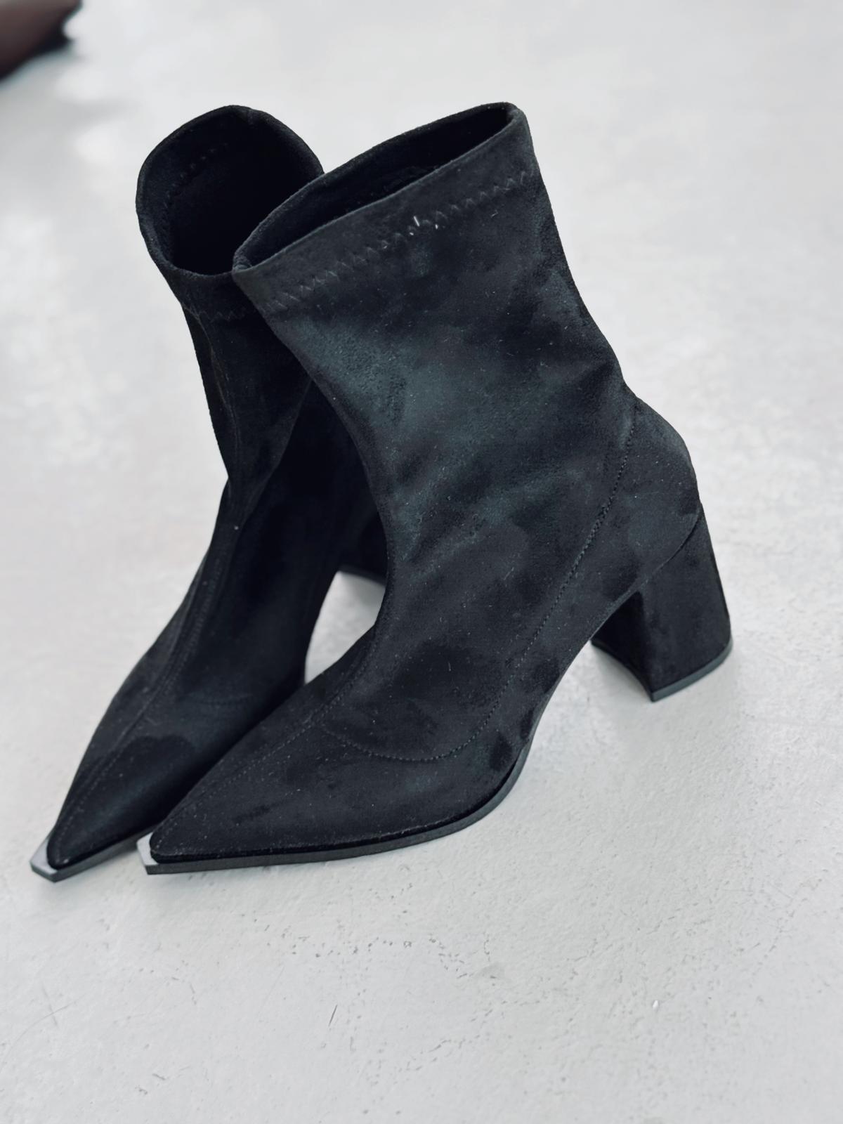 Caryne Kadın Topuklu Streç Bot Siyah Süet - ILOVESHOES