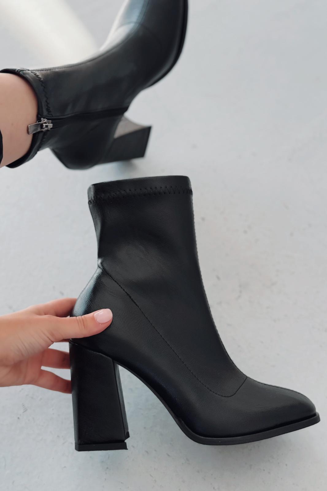 Senra Kadın Topuklu Streç Bot Siyah Mat Deri - ILOVESHOES