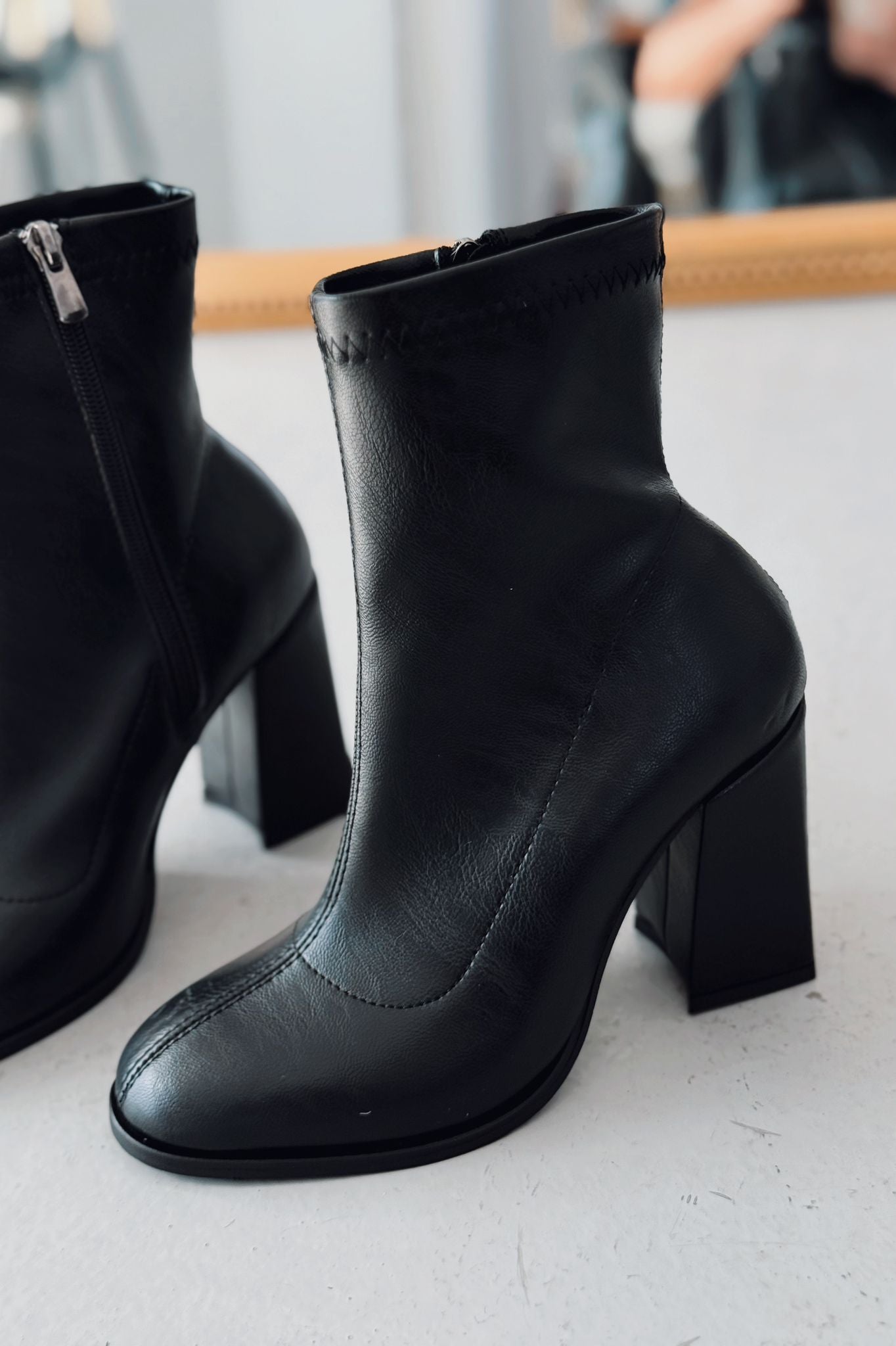 Senra Kadın Topuklu Streç Bot Siyah Mat Deri - ILOVESHOES