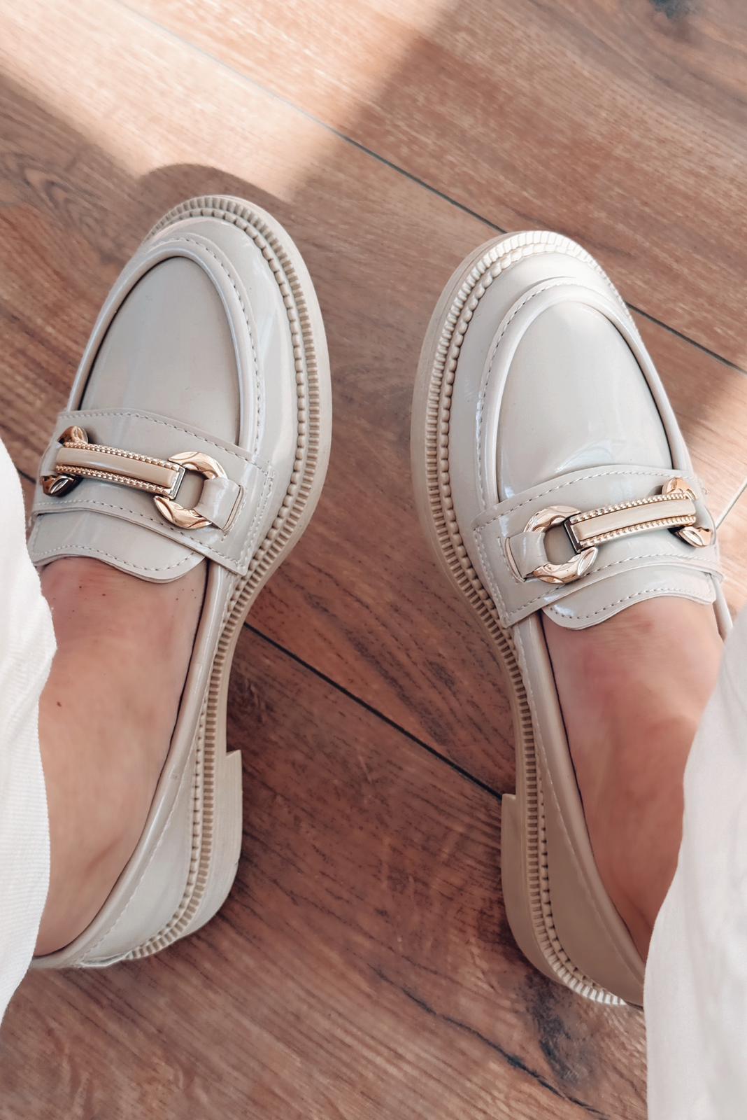 Duvra Rugan Bej Gold Toka Detaylı Kadın Loafer - ILOVESHOES