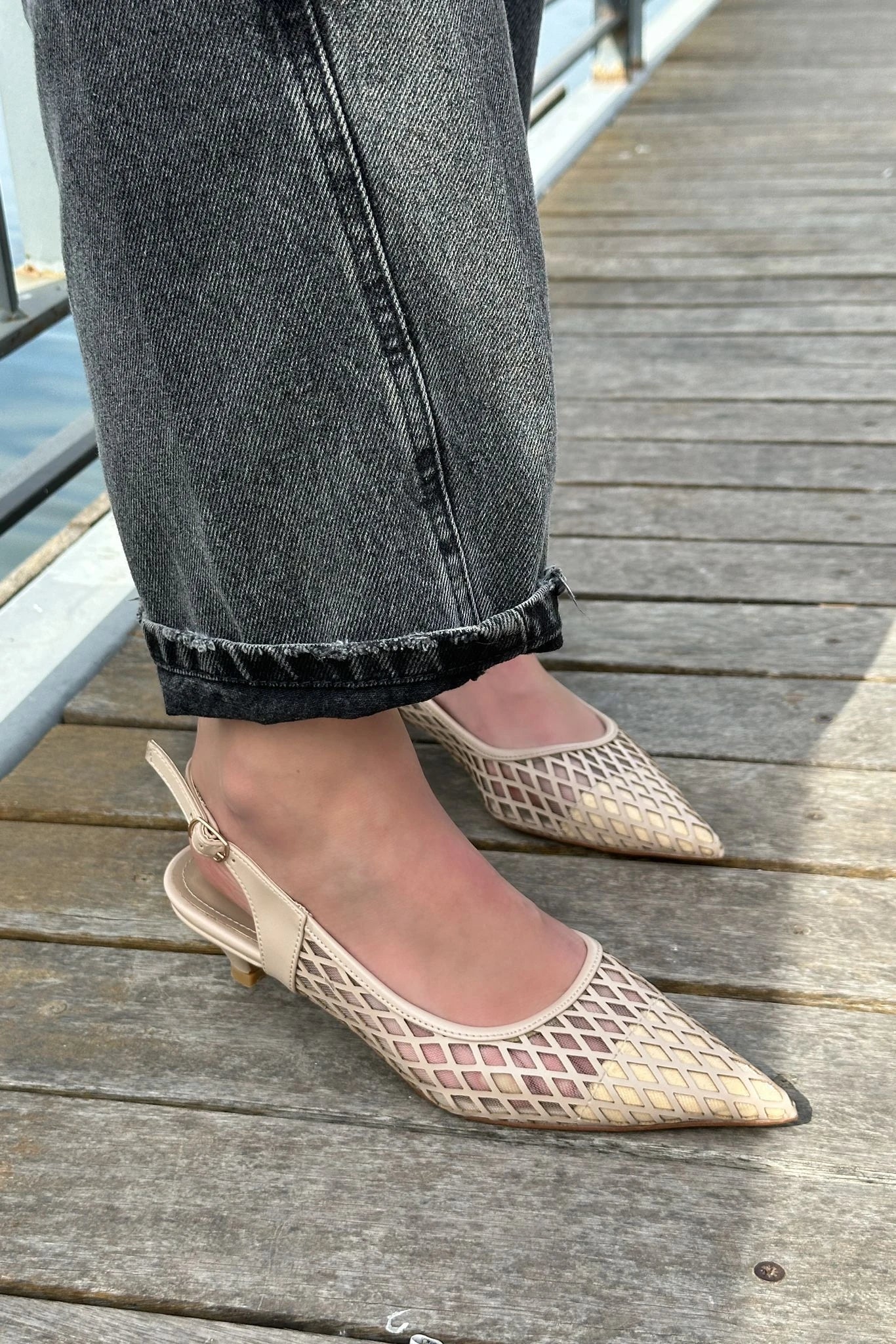 Talin Mat Deri File Detaylı Kısa Topuklu Stiletto Nude