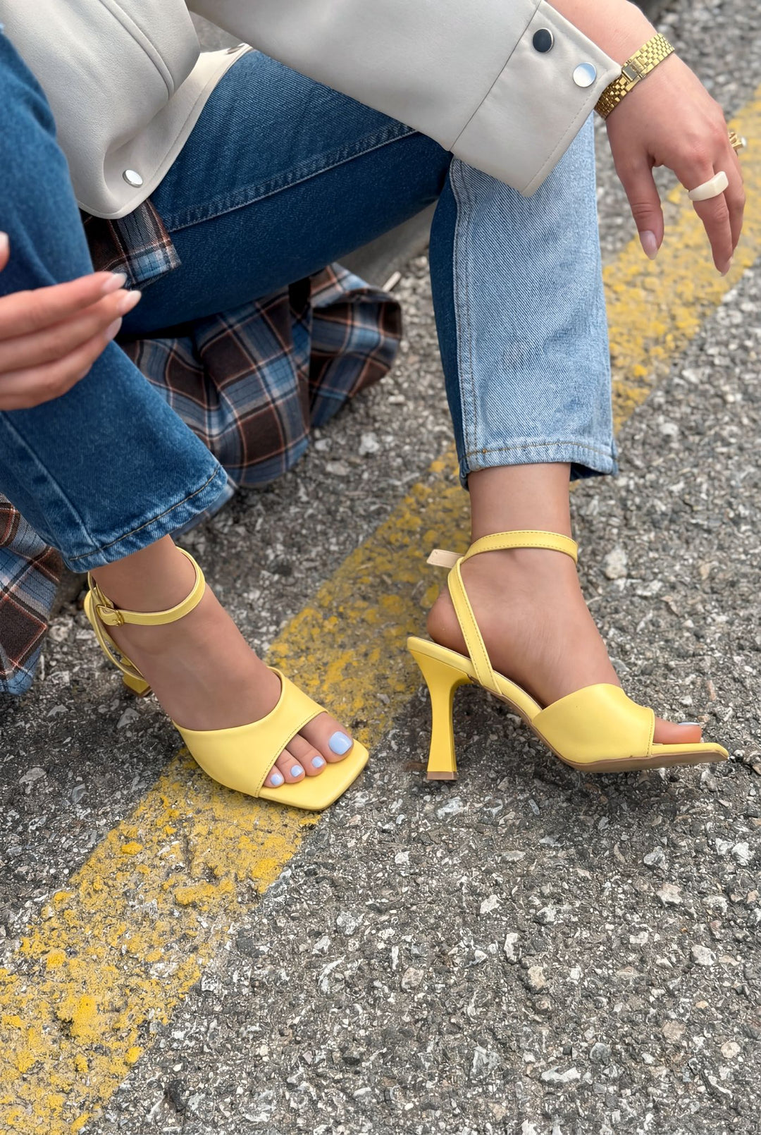 Velniel Topuklu Sandalet Sarı Mat Deri - ILOVESHOES