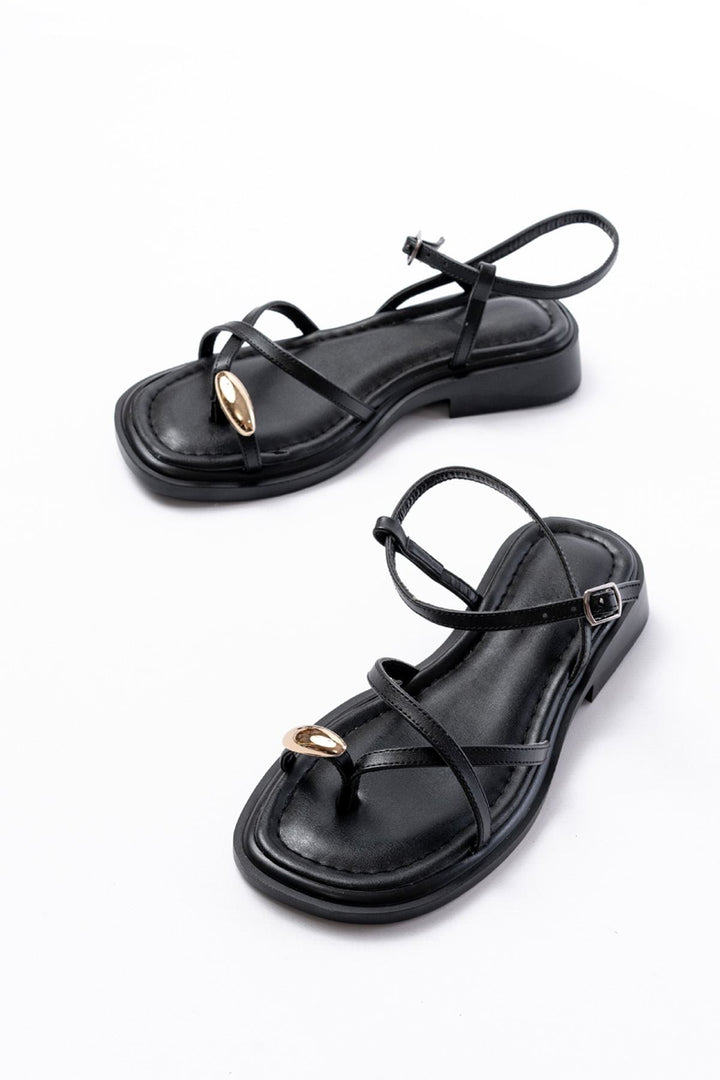 Telina Mat Deri SiyahToka Detaylı Kadın Sandalet - ILOVESHOES