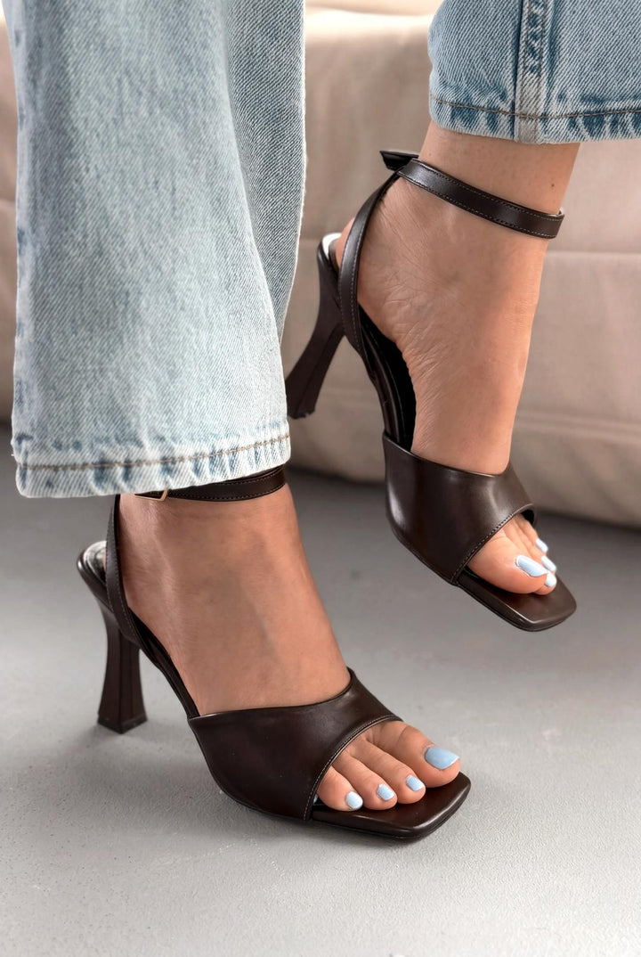 Velniel Topuklu Sandalet Acıkahve Mat Deri - ILOVESHOES