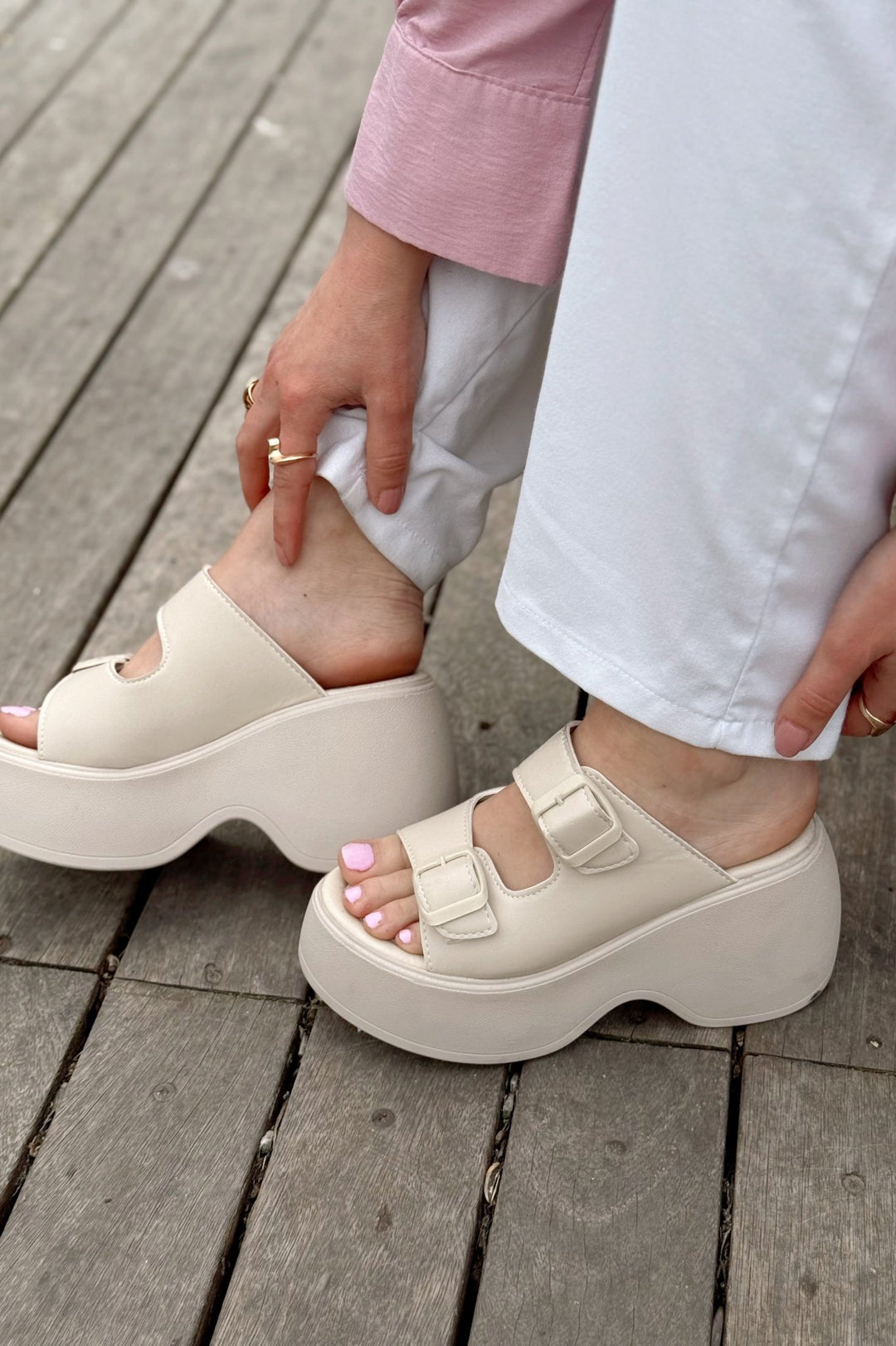 Bayexsa Mat Deri Kadın Topuklu Terlik Bej - ILOVESHOES Türkiye