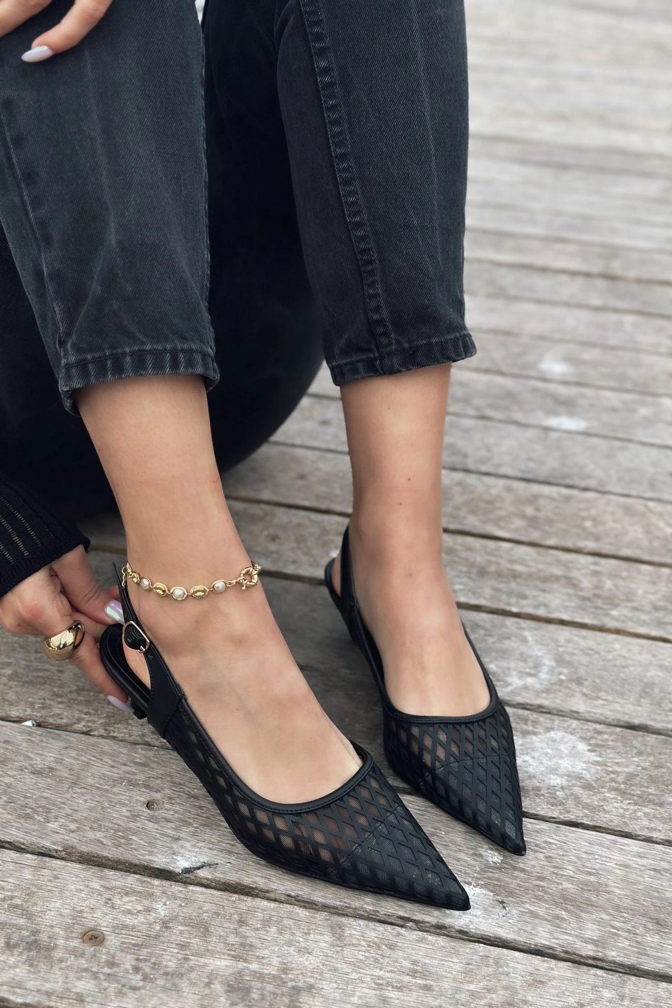 Talin Mat Deri File Detaylı Kısa Topuklu Stiletto Siyah