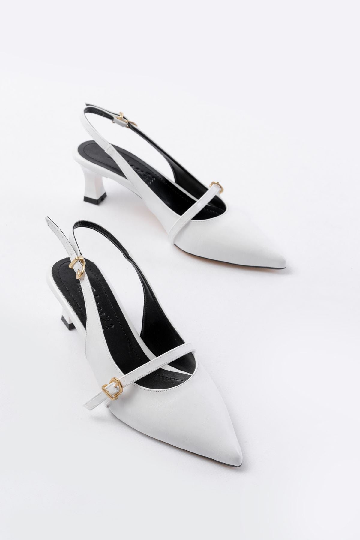 Lorena Mat Deri Beyaz Toka Detaylı Stiletto - ILOVESHOES