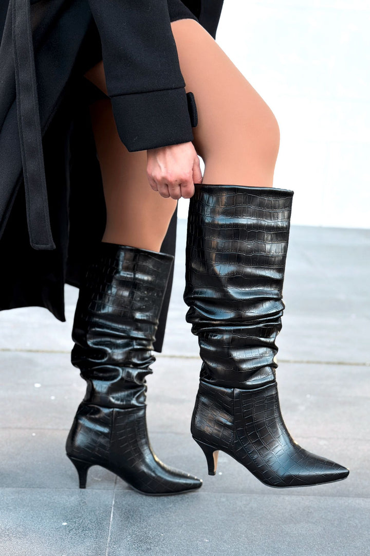 Sollet Siyah Desenli İnce Topuklu Günlük Kadın Çizme - ILOVESHOES