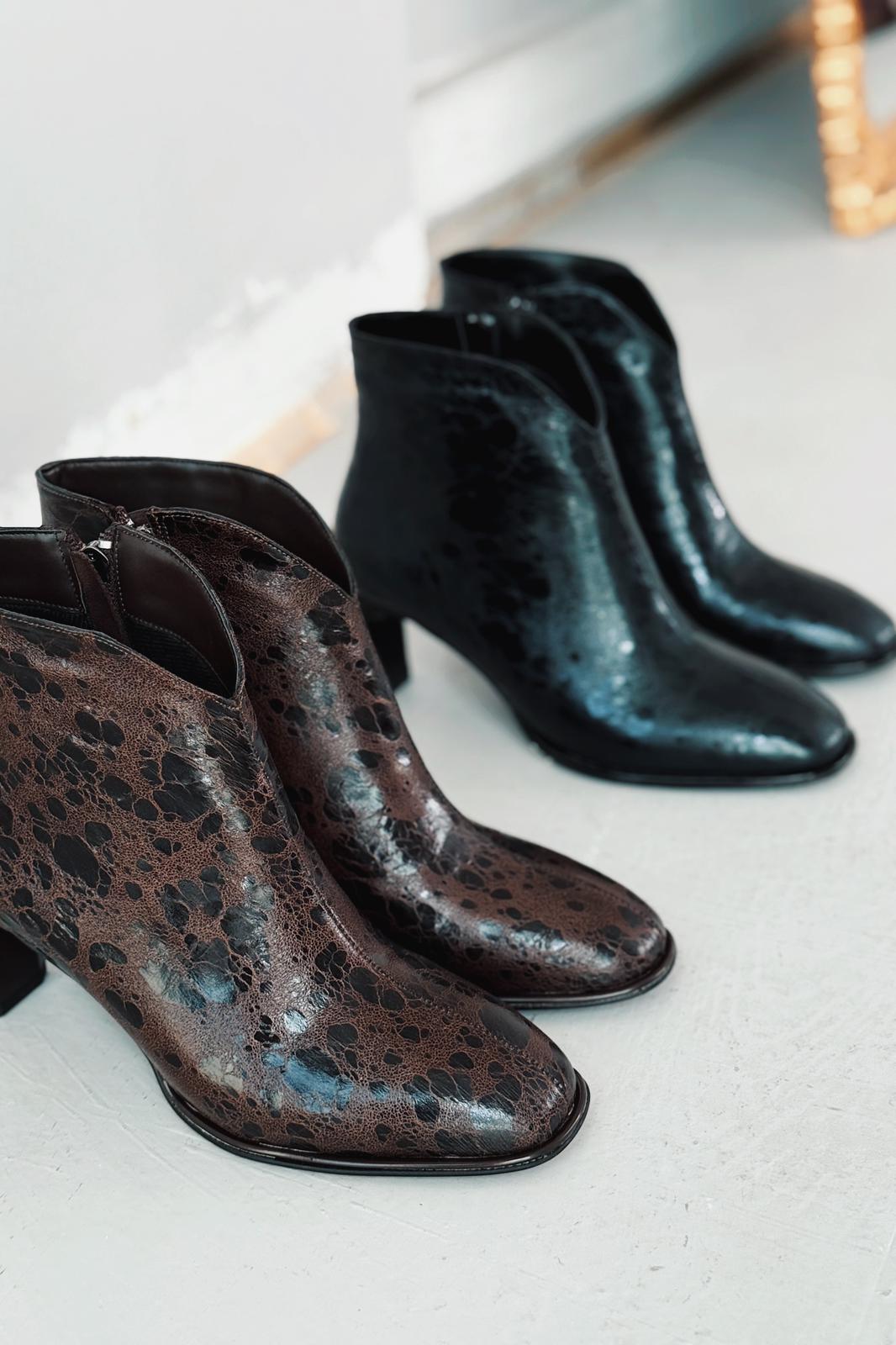 Vionel Kadın Topuklu Bot Siyah Desenli Parlak Der - ILOVESHOES