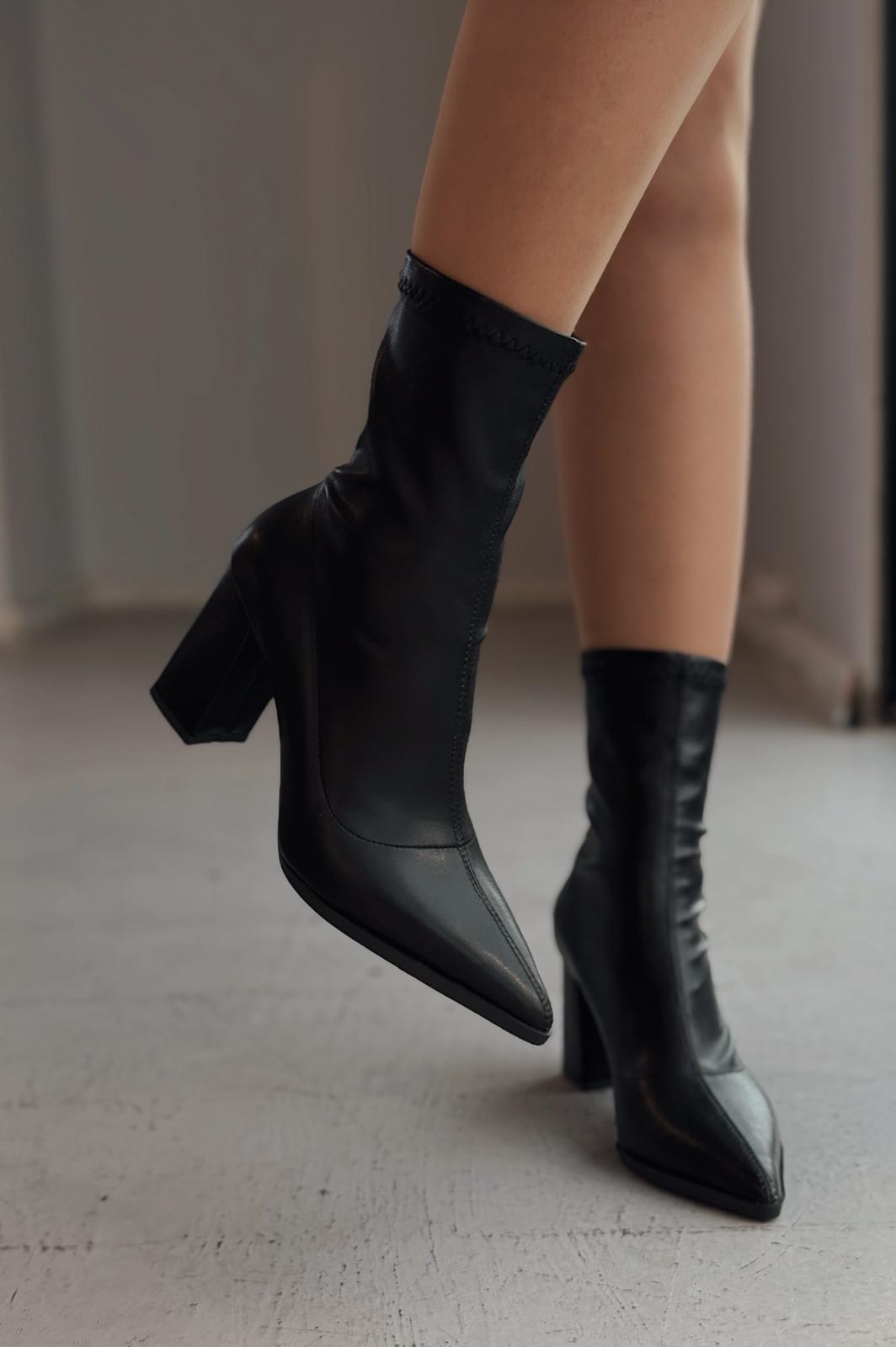 Ardews Mat Deri Topuklu Çorap Bot Siyah - ILOVESHOES