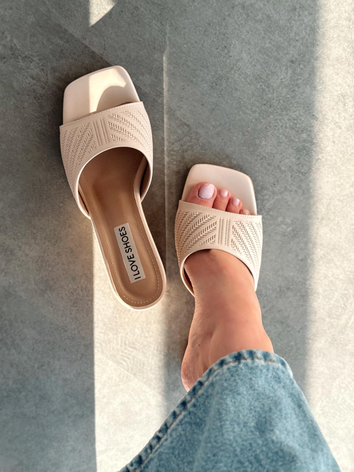 Minya Mat Deri Bej Desenli Kalın Topuklu Terlik - ILOVESHOES