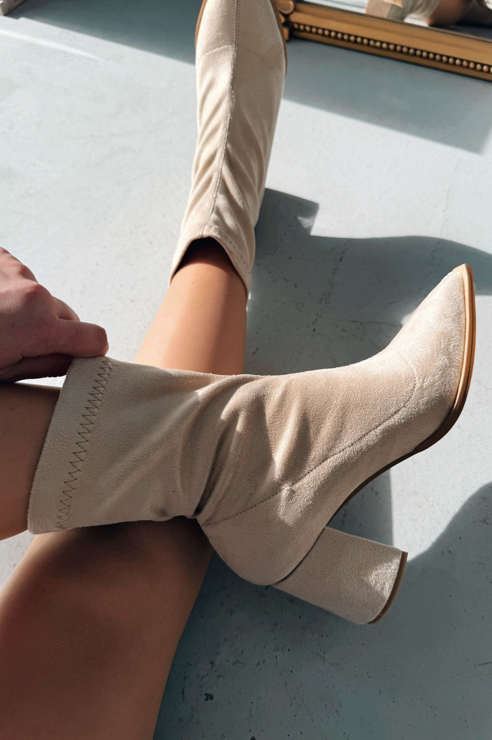 Caryne Kadın Topuklu Streç Bot Bej Süet - ILOVESHOES