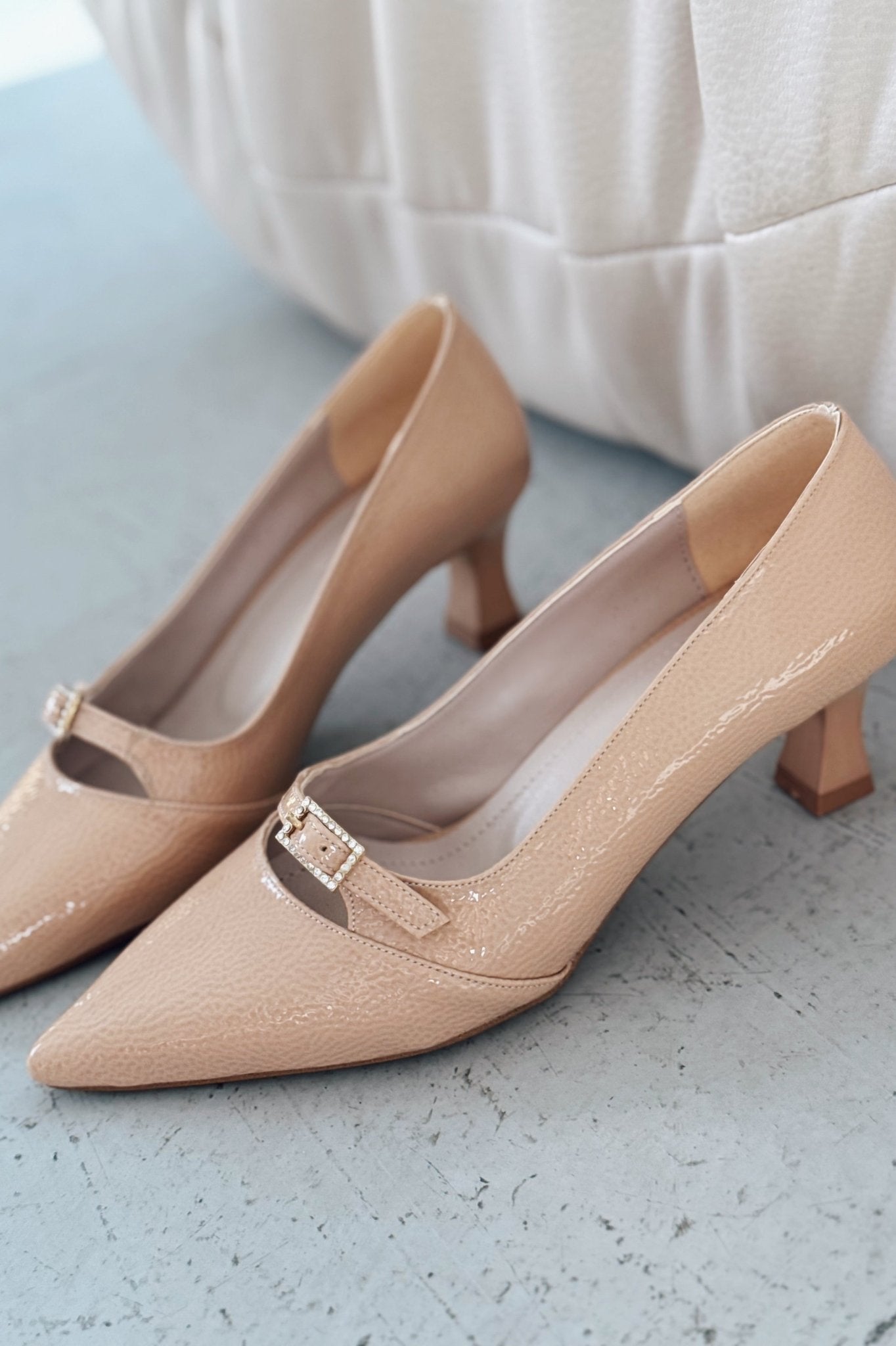 Jolor Parlak Deri Nude Toka Detaylı Stiletto - ILOVESHOES