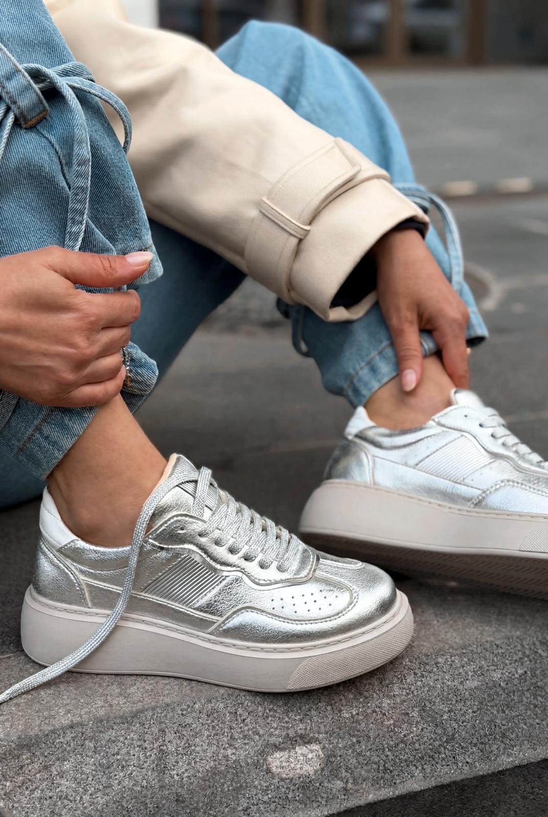 Larisa Kadın Spor Ayakkabı Gümüş Parlak Deri - ILOVESHOES