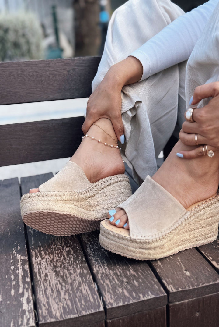 Lorver Bej Hakiki Süet Kadın Dolgu Topuklu Terlik - ILOVESHOES