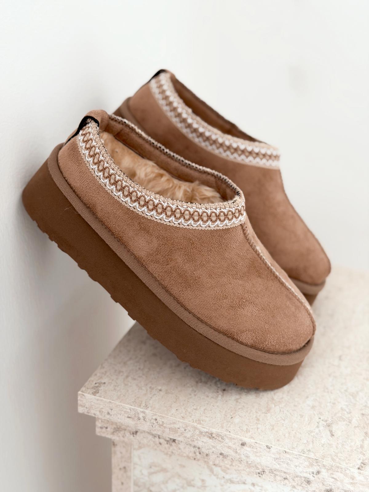 Lefani Kadın İçi Tüylü Terlik Camel Süet - ILOVESHOES