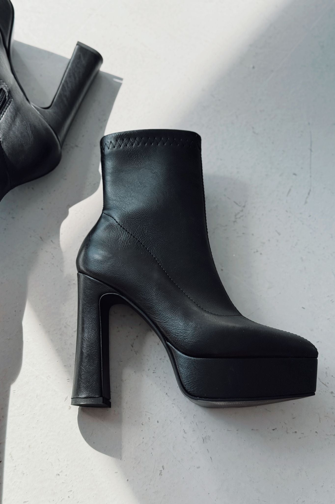 Inora Kadın Platform Topuklu Streç Bot Siyah Mat Deri - ILOVESHOES
