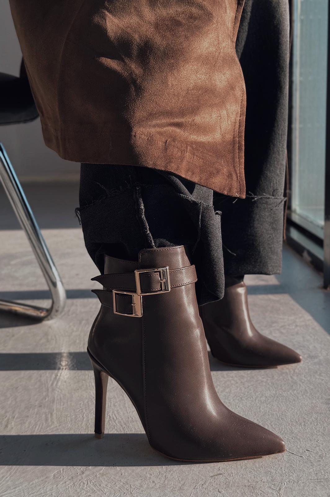 Traxes Mat Deri Toka Detaylı Acı Kahve Kadın Bot - ILOVESHOES
