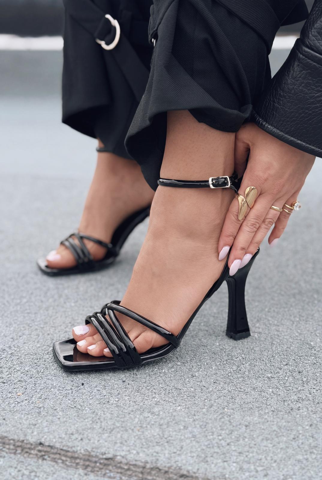 Velisse Siyah Rugan Kadın Topuklu Sandalet - ILOVESHOES