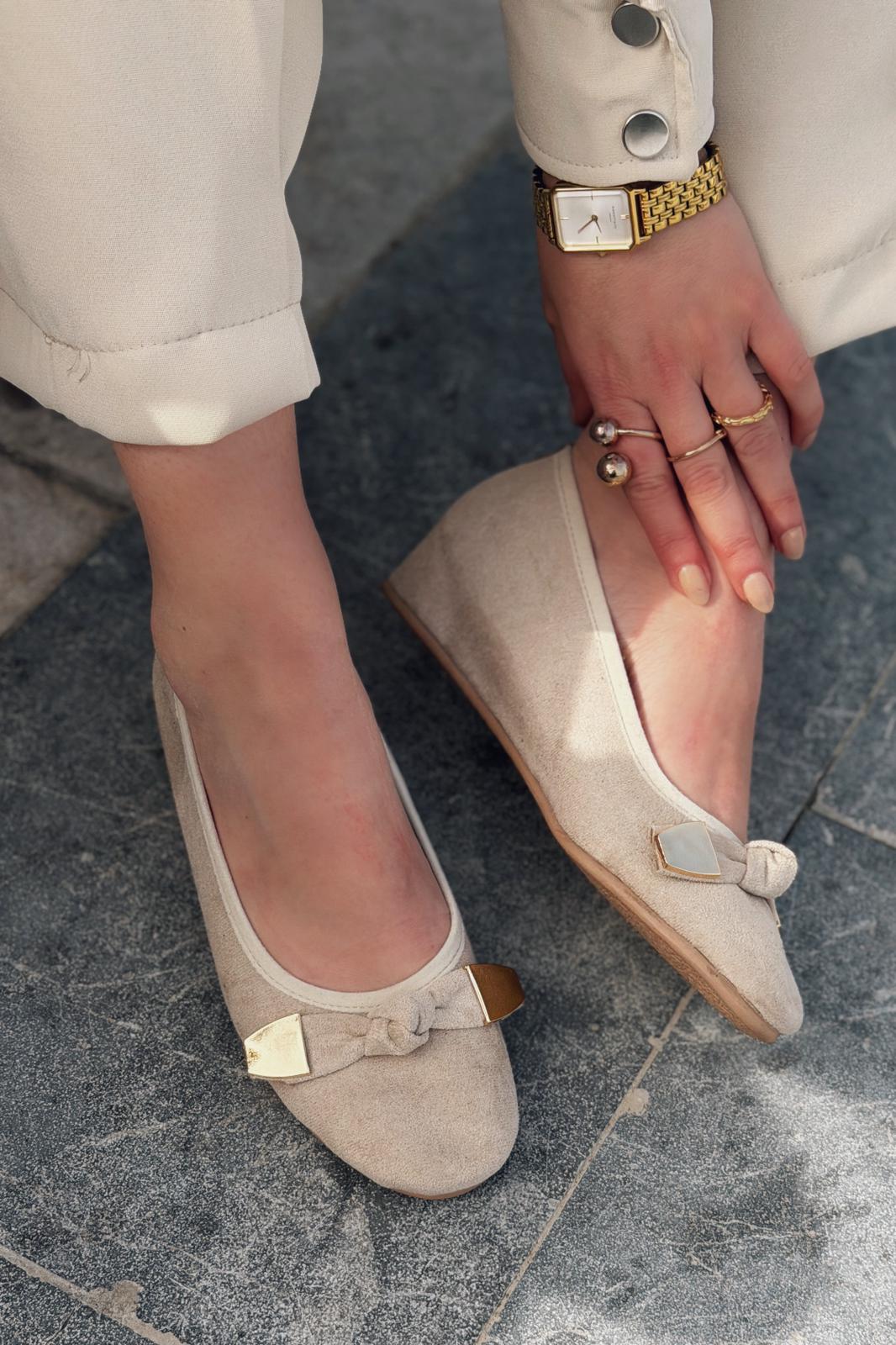 Orphel Kadın Babet Bej Süet Dolgu Topuklu - ILOVESHOES