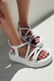 Selvia Mat Deri Beyaz Çapraz Bantlı Kadın Sandalet - ILOVESHOES
