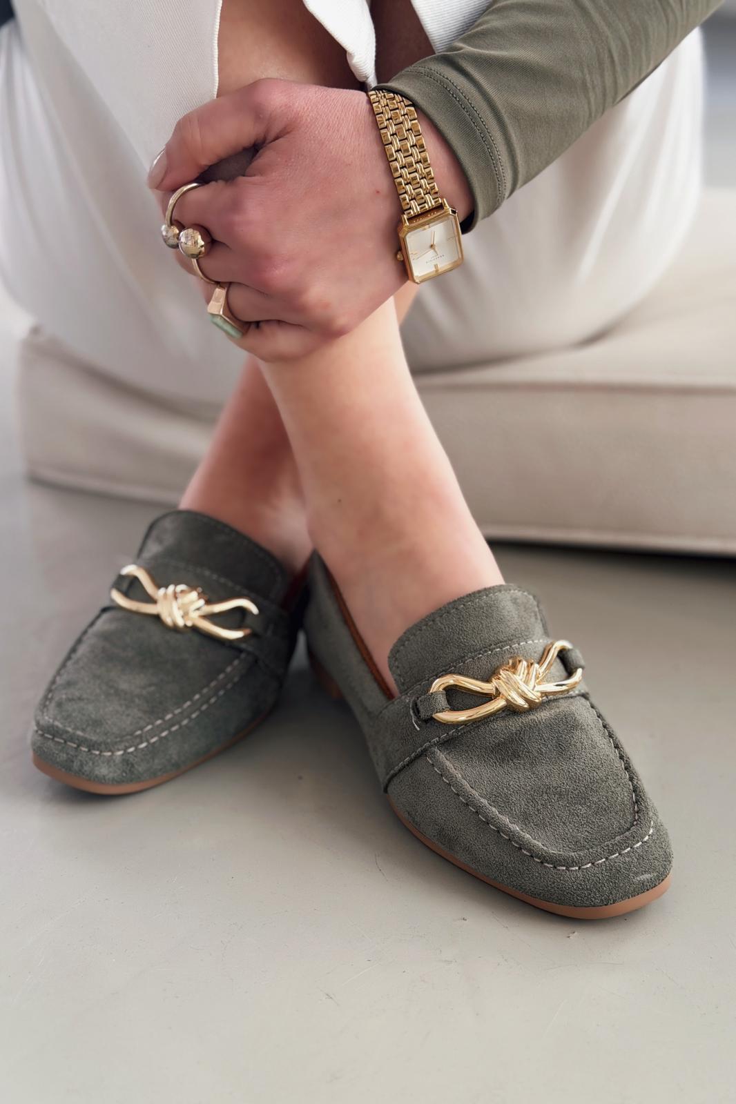 Avelis Kadın Loafer Haki Süet Fiyonk Detaylı - ILOVESHOES