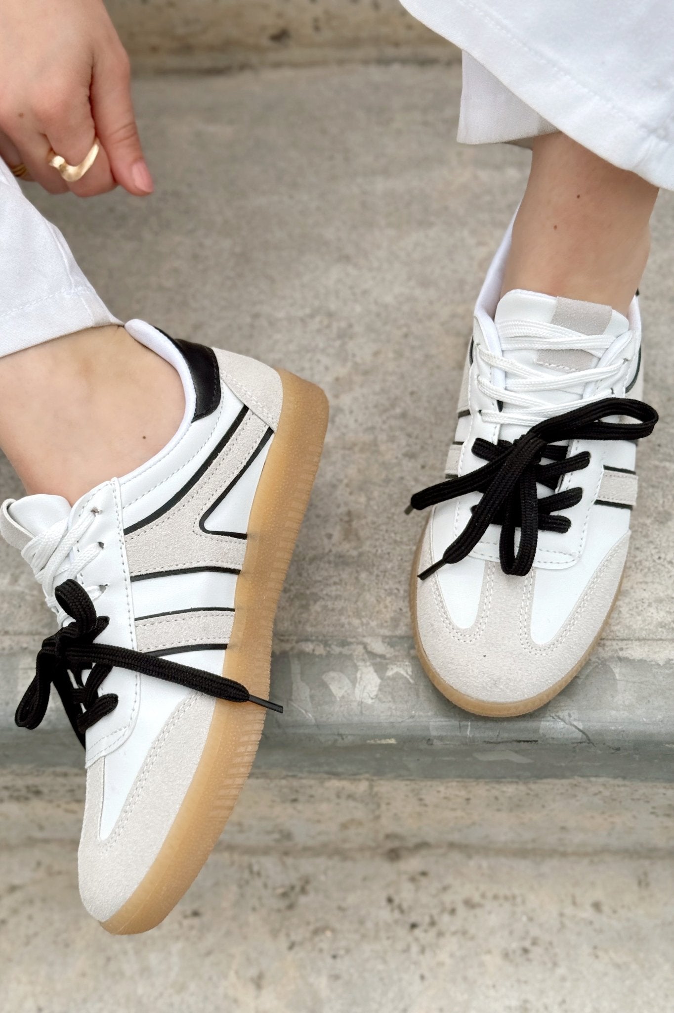 Ulisya Beyaz Termo Taban Günlük Kadın Spor Ayakkabı - ILOVESHOES Türkiye