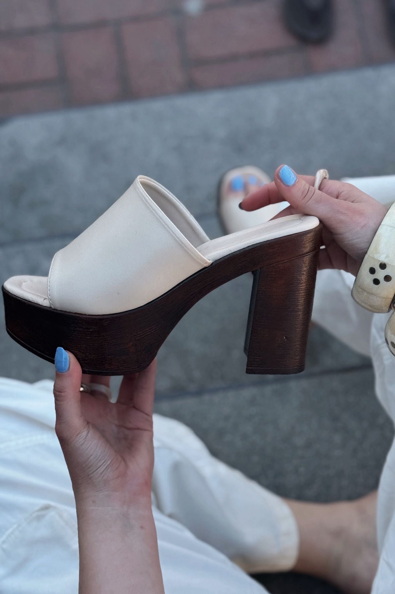Rinaxsa Mat Deri Bej Platform Topuklu Kadın Terlik - ILOVESHOES