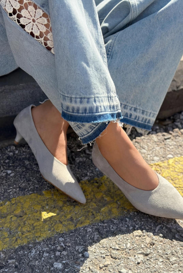 Seranis Hakiki Deri Stiletto Gri Süet - ILOVESHOES