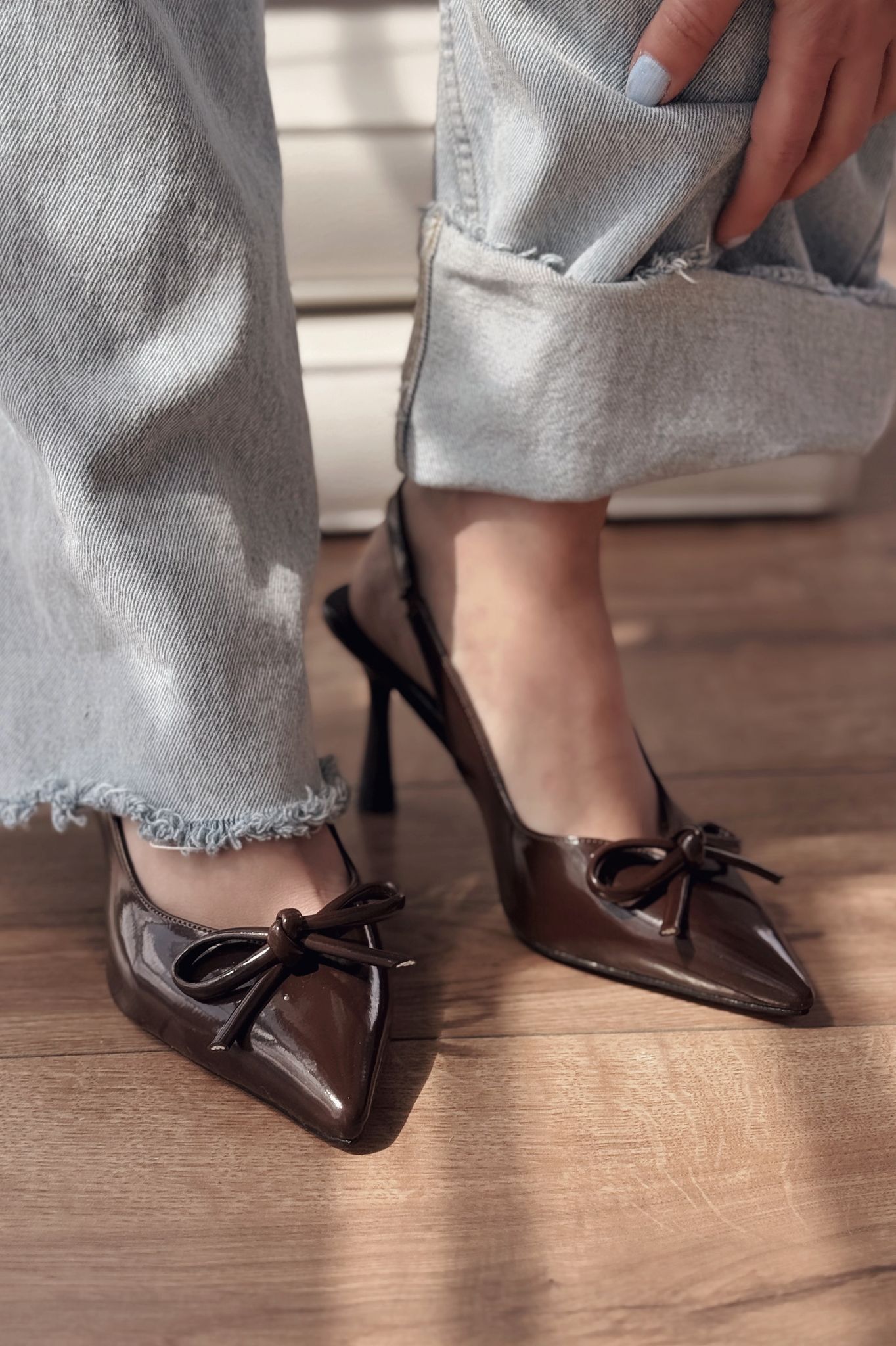Avalis Rugan Kahverengi Fiyonk Detaylı Topuklu Kadın Ayakkabı - ILOVESHOES Türkiye