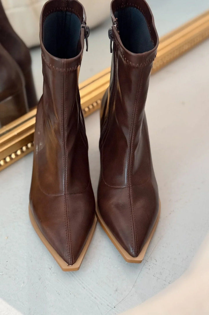 Selvora Streç Mat Deri Kahverengi Kadın Bot - ILOVESHOES