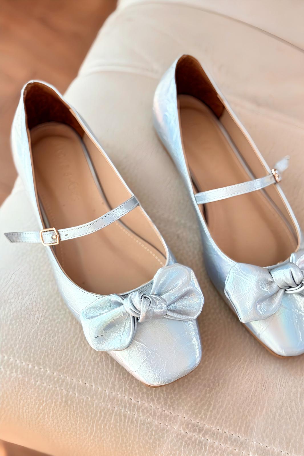 Ratins Kırışık Deri Hologram Kurdele Detaylı Kadın Babet Gümüş - ILOVESHOES