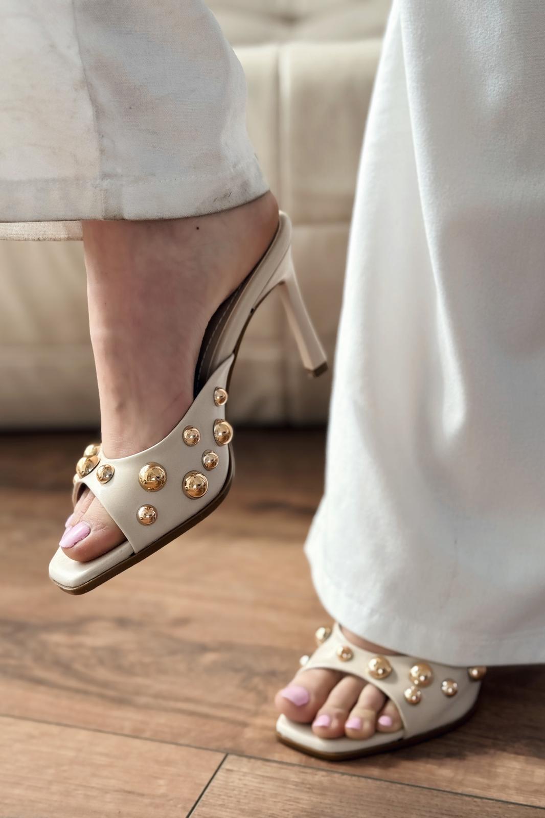Vynola Mat Deri Trok Detaylı Kadın Terlik Bej - ILOVESHOES