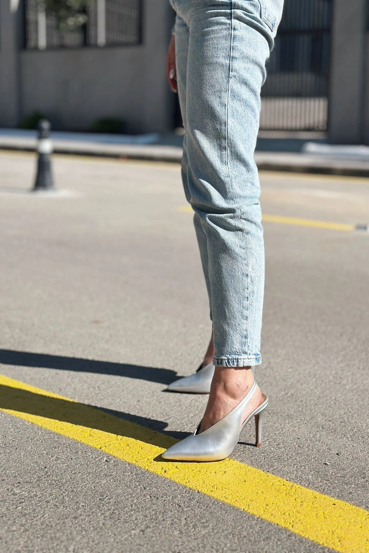 Cason Parlak Deri Yüksek Topuklu Stiletto Gümüş