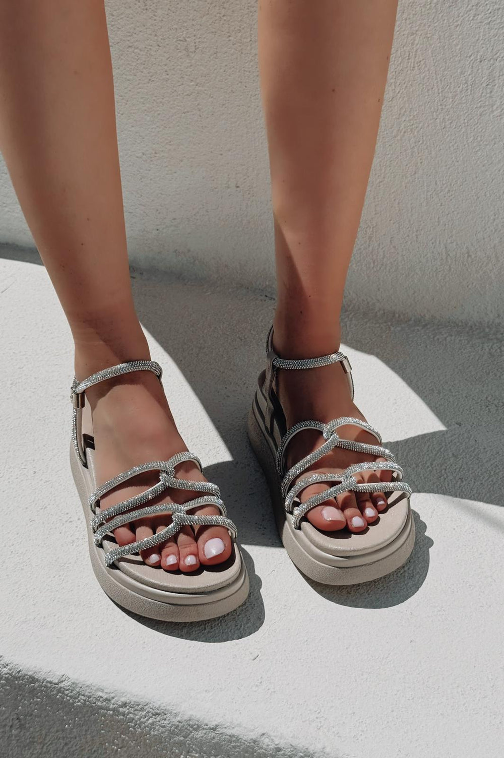 Tylinea Mat Bej Gümüş Bantlı Kadın Sandalet - ILOVESHOES