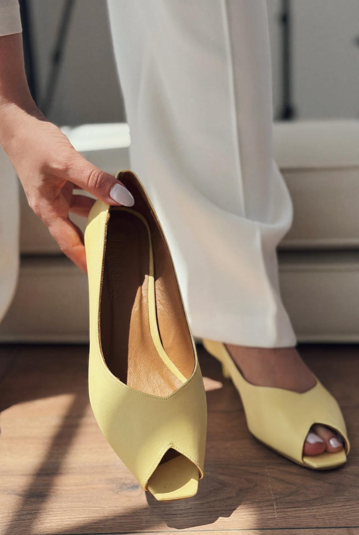 Norvion Hakiki Deri Sarı Mat Deri Kadın Topuklu Ayakkabı - ILOVESHOES