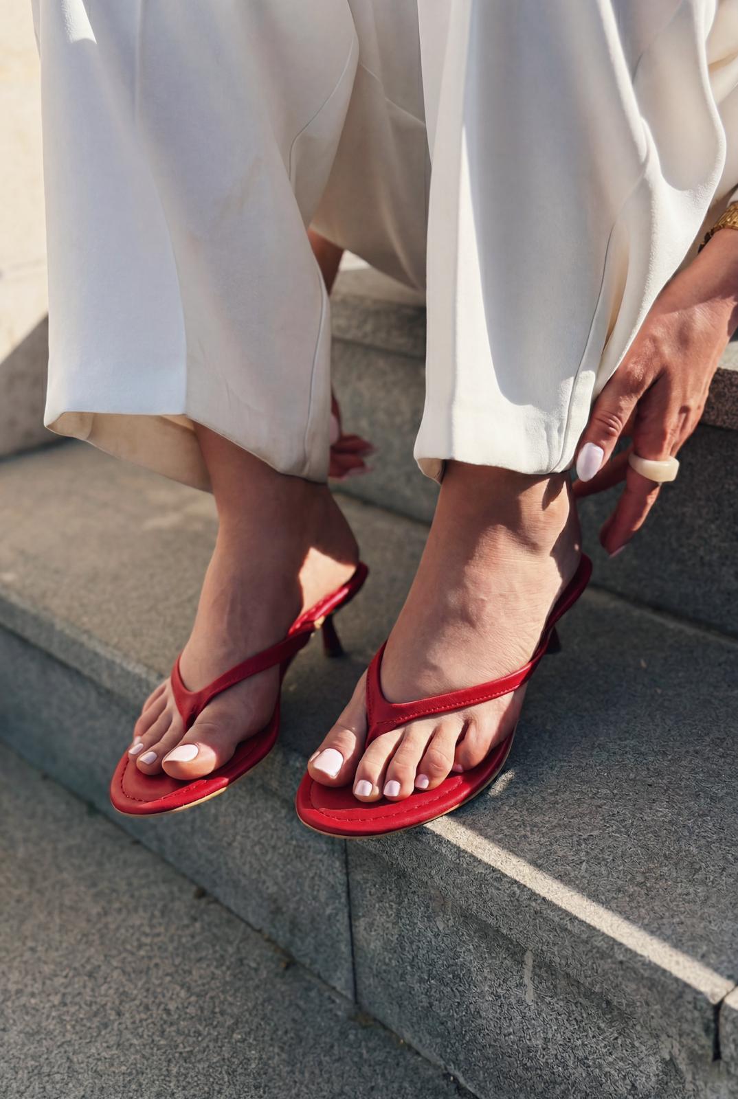 Arlene Kırmızı Mat Deri Kadın Topuklu Parmak Arası Terlik - ILOVESHOES